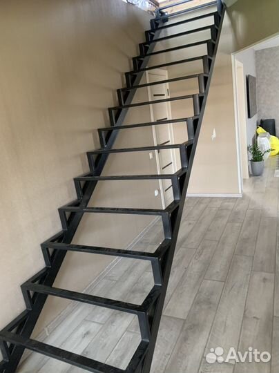 Лестницы из металла