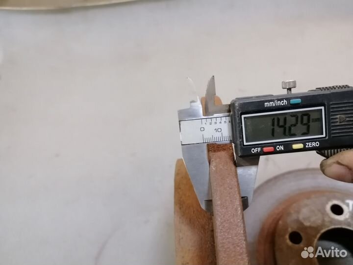 Диск тормозной невентилируемый зад.Ford Taurus 2