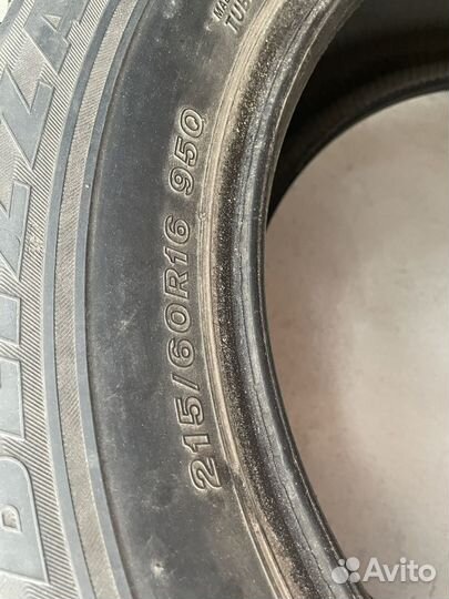 Bridgestone Blizzak Revo GZ 215/60 R16