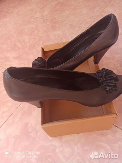 Обувь женская 39 размер