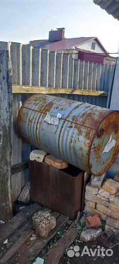 Бочка металлическая 200л, трубы 100мм