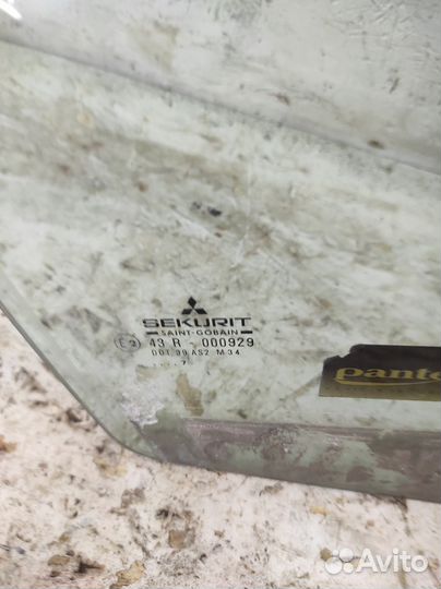 Стекло двери переднее правое Mitsubishi Carisma