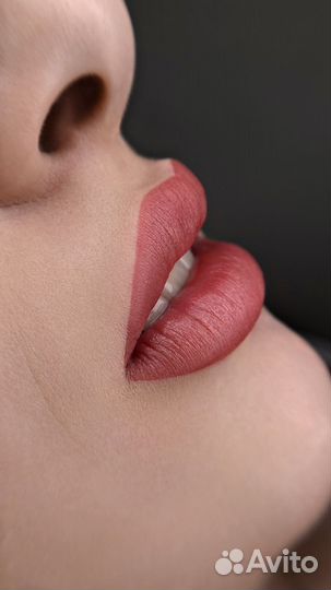 Модель на перманентный макияж