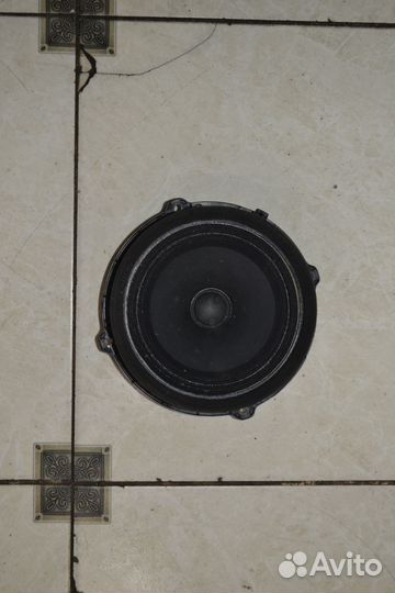 Динамик задний правый Kia Ceed 2 JD