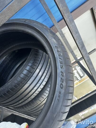 Pirelli P Zero PZ4 245/35 R20 95Y