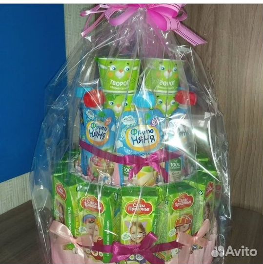 Букет из жевательной резинки Love is. Торт из слад