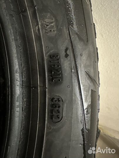 Pirelli Ice Zero 2 215/55 R16 97T