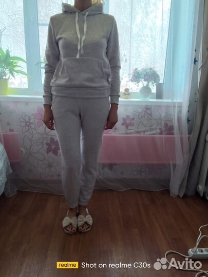 Спортивный костюм женский 46 новый