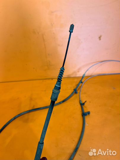 Трос ручника на Peugeot 308