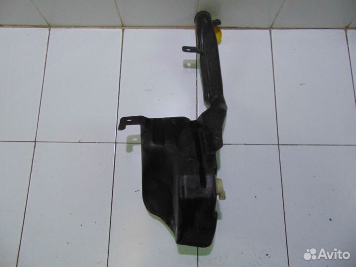 Бачок омывателя Chrysler Voyager RG/RS 2000-2008