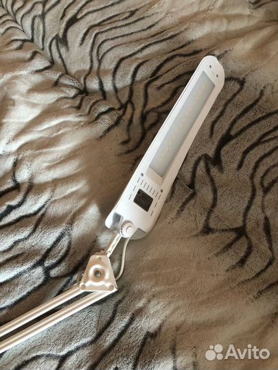 Лампа для маникюра настольная