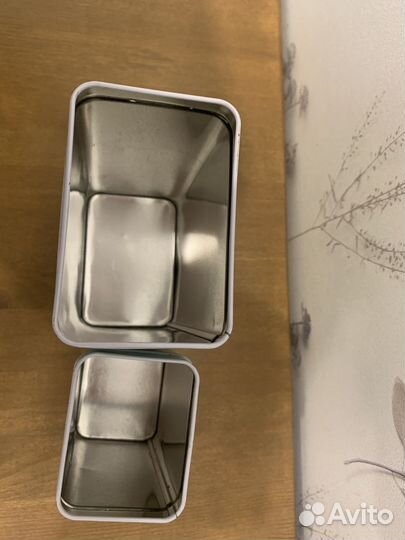 Две Жестяные банки для сыпучих продуктов Икея