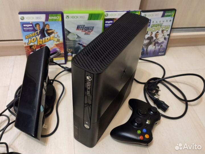 Xbox 360 E 250 гб с кинектом