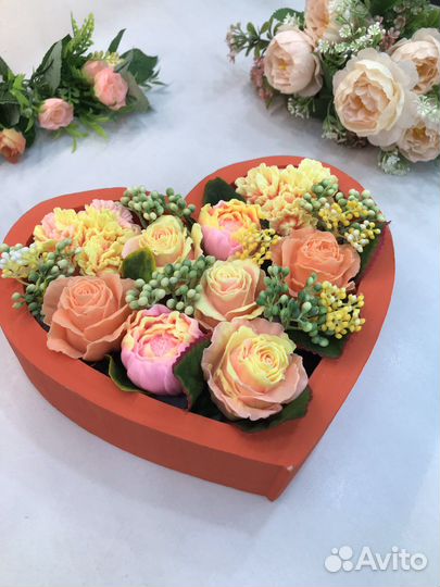 Цветы в пенобоксе