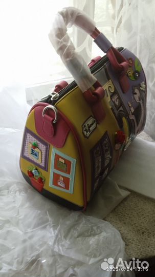 Продам женскую сумку