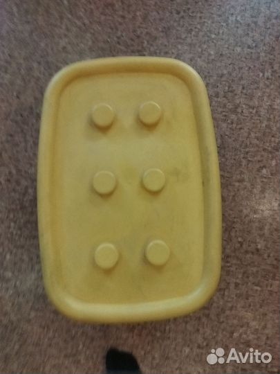 Ящик с конструктором лего