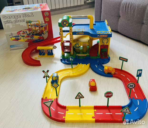 Гараж с дорогой полесье