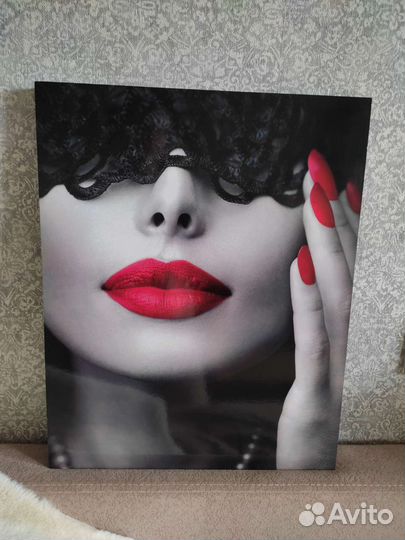 Картина с девушкой