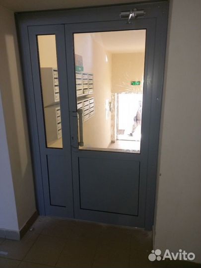 Дверь пластиковая входная