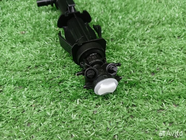 Форсунка омывателя фары левая VW Golf 7 VAG