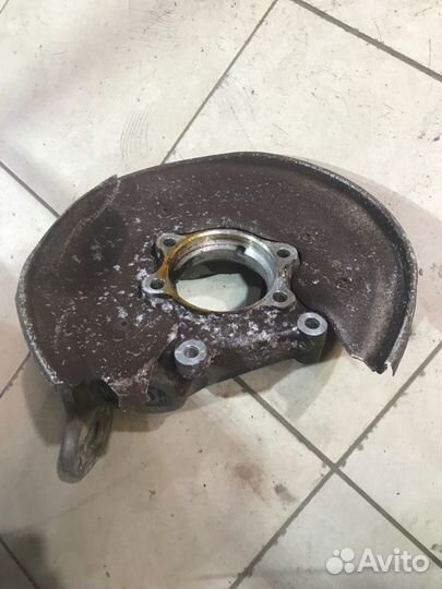 Поворотный кулак задний правый Audi A4 cdnf 2010