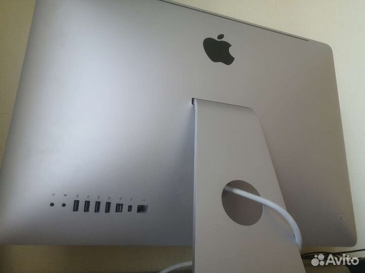 Apple iMac 21.5 2011