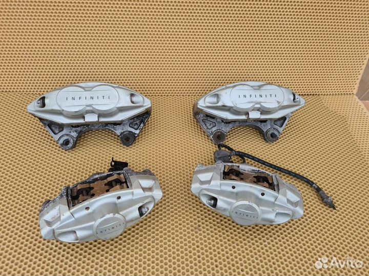 Тормоза akebono Infiniti M56 Y51