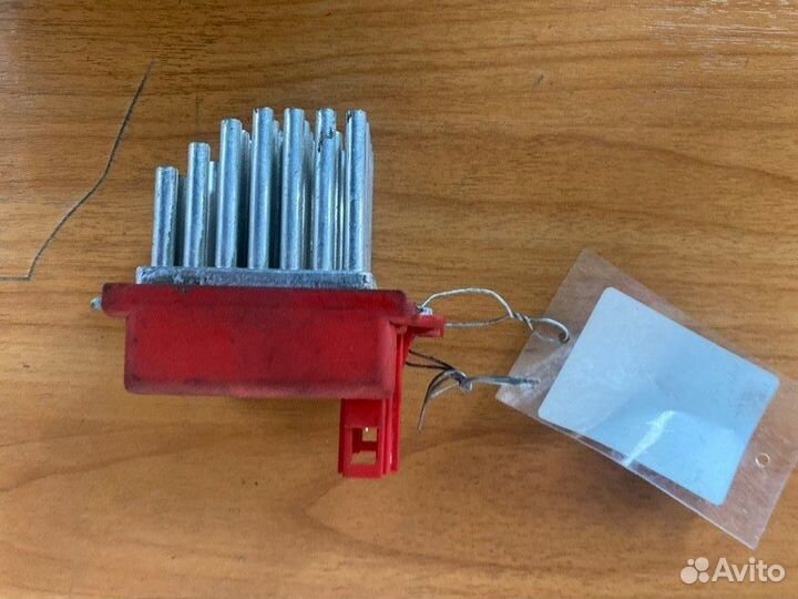 Резистор (сопротивление) печки Vw Transporter T4