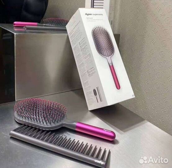 Абсолютно новая Расческа dyson