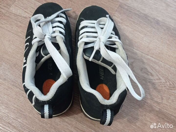 Heelys кроссовки с роликами
