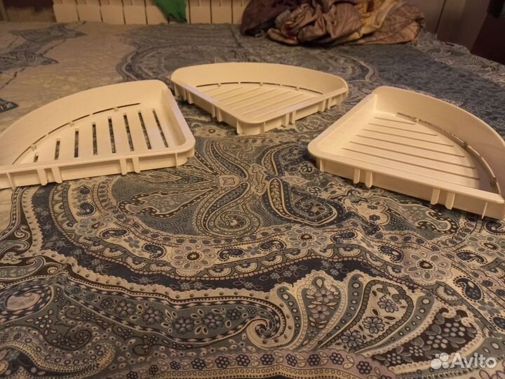 Полочки в ванну