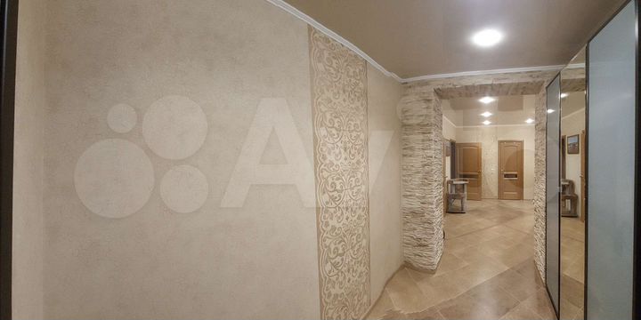 3-к. квартира, 94 м², 7/10 эт.