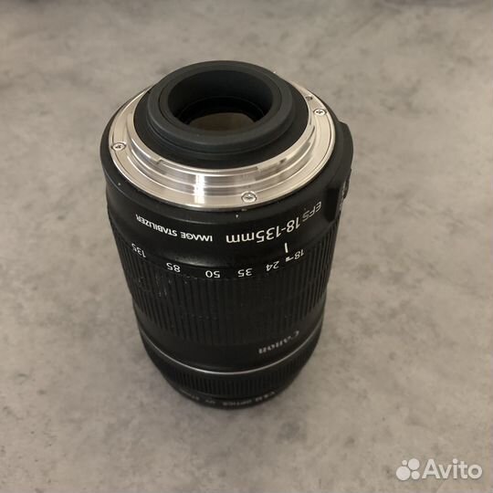 Объектив Canon EF-S 18-135mm f/3.5-5.6 IS S