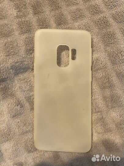 Чехлы на iPhone 6s и samsung s9