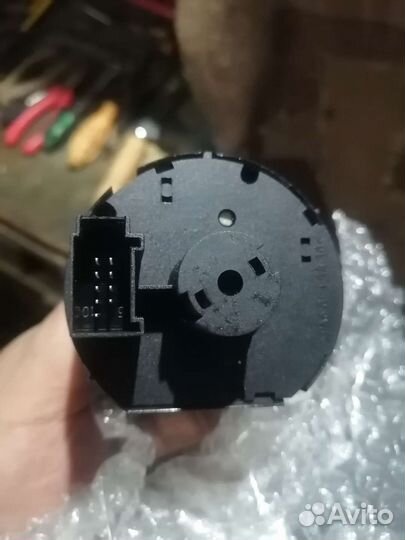 Кнопка включения света VAG