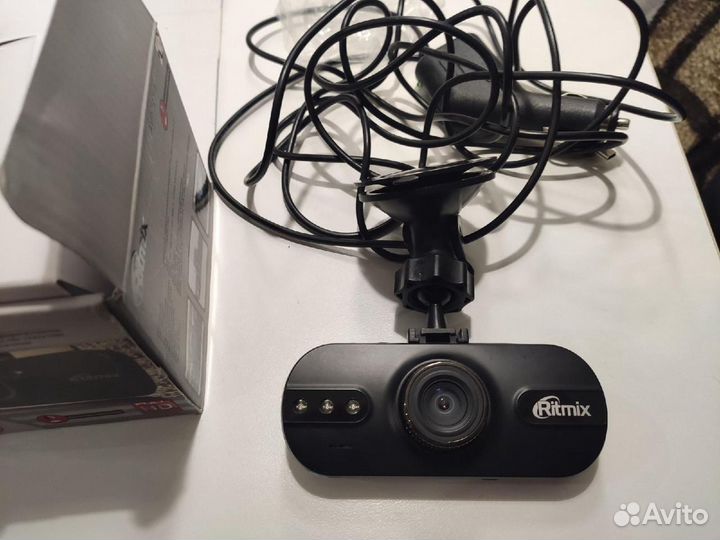 Видеорегистратор ritmix avr-727m