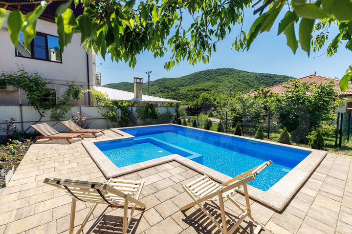 Комната 55 м², 1/3 эт.