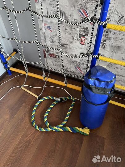 Шведская стенка с турником