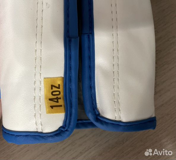 Боксерские перчатки 14 oz everlast