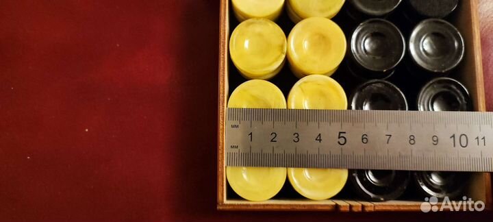 Фишки для нард, шашки из янтаря