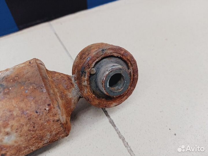 Амортизатор задний RAV 4 2013