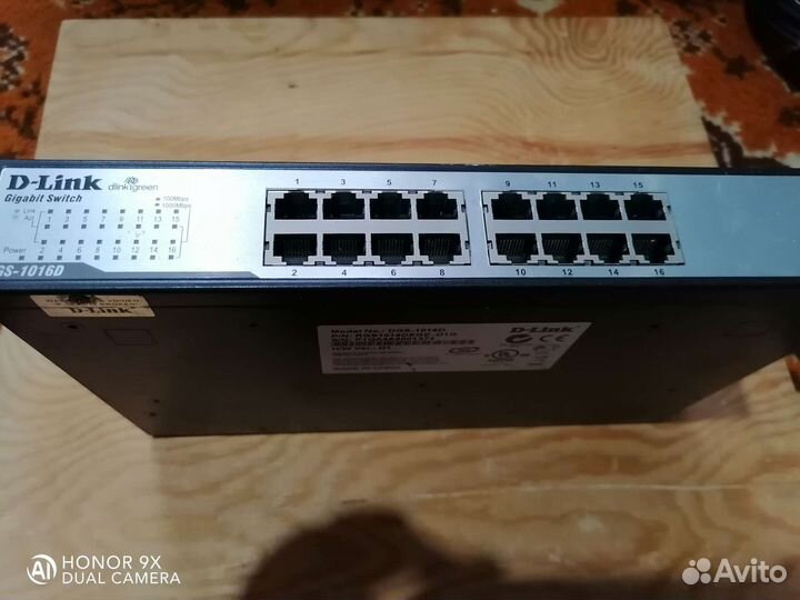Коммутатор D-Link. Модель DGS-1016D