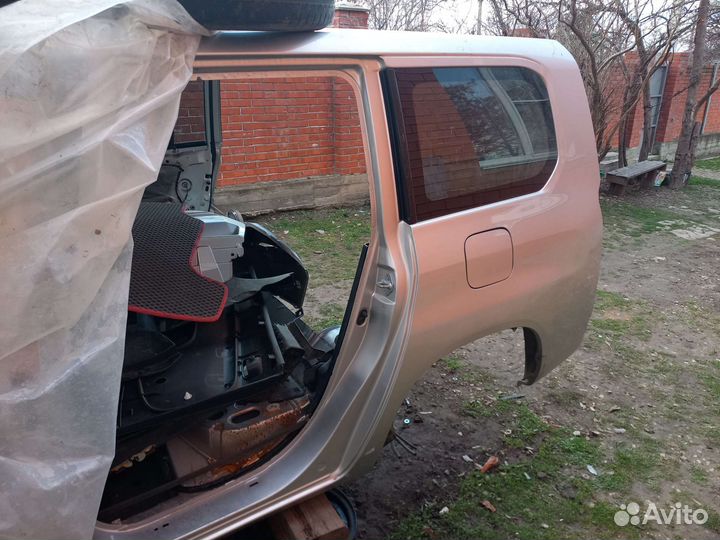 Заднее левое крыло тойота пробокс 2016 г