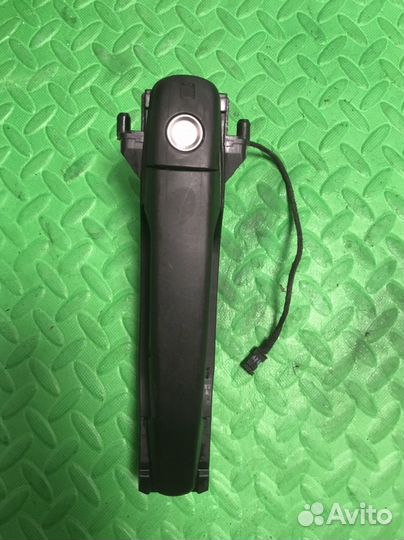 Ручка двери передняч левая mercedes w210