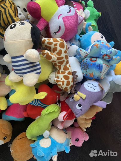 Игрушки из автомата 43 штуки