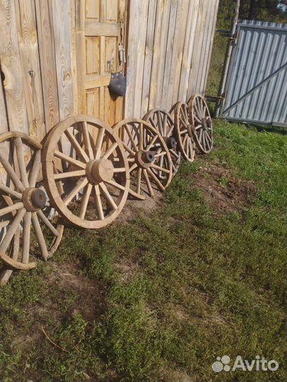 Деревянные колеса от тележек