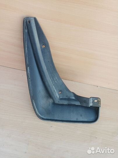 Брызговик задний правый Skoda Octavia A7 2020 г