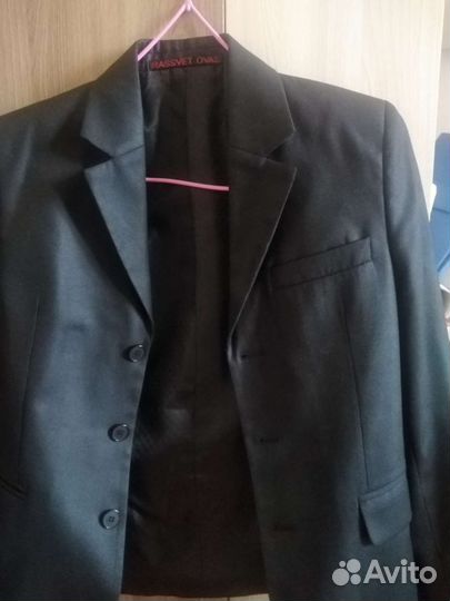 Школьный костюм, рубашки, галстуки