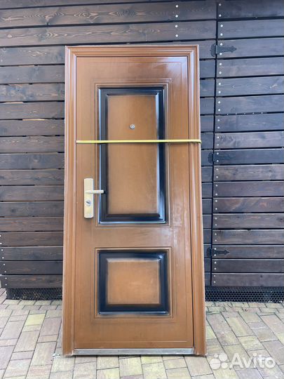 Дверь металлическая