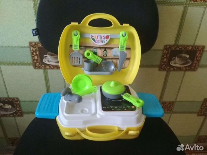Детская кухня-чемоданчик